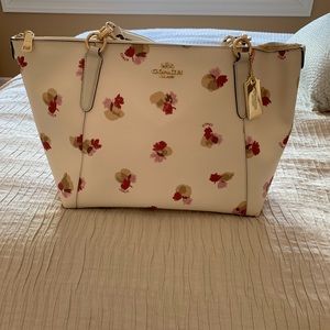 Never worn Coach bag !